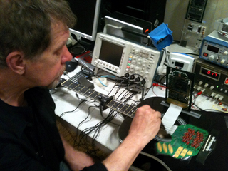Illustration for article titled How Inventor Paul Vo Created a Little Black Box That Could Change Guitars Forever